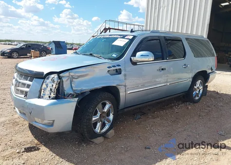 2011 Cadillac Escalade Esv Platinum Edition z USA, uszkodzony, nr VIN 1GYS4KEF0BR391553